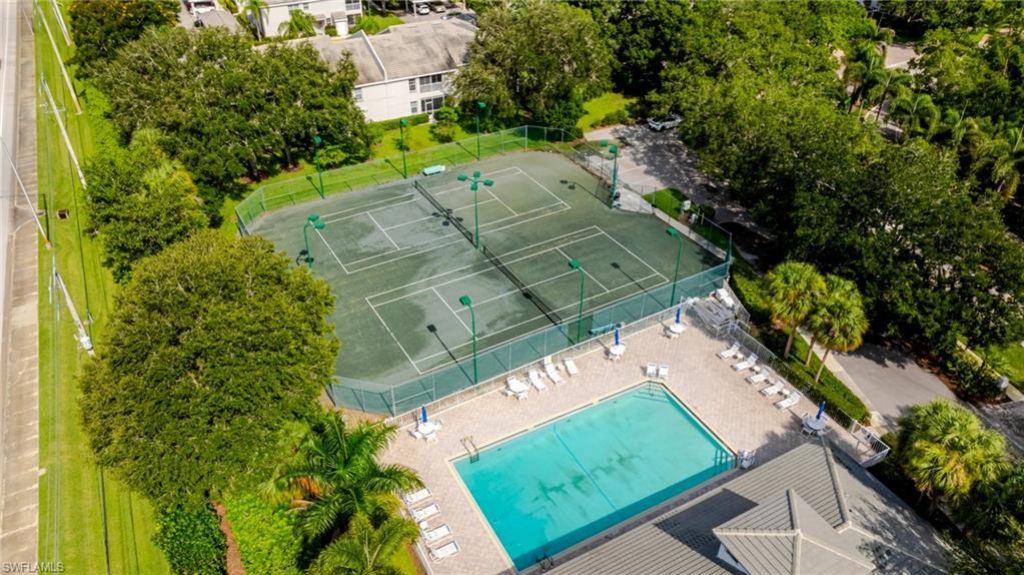 3735 Fieldstone Blvd , Unit 903, Naples, FL 34109 Photo