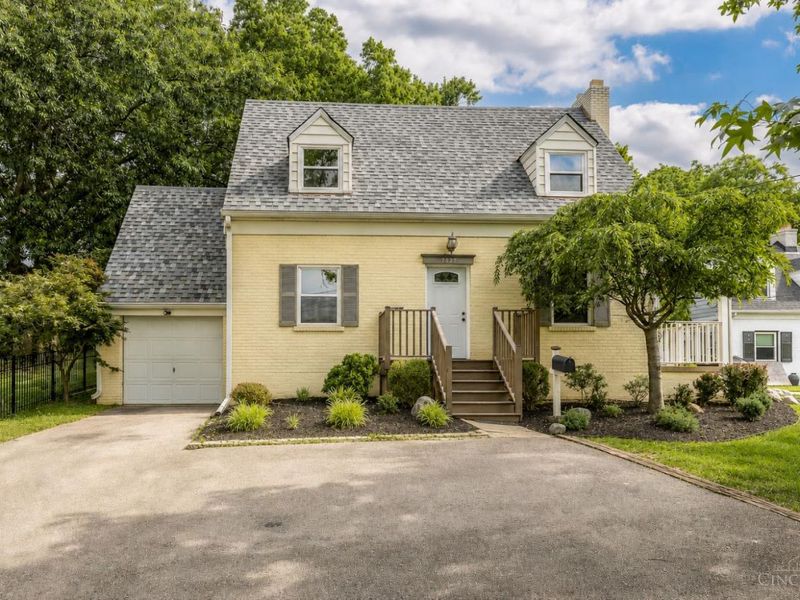 7527 Montgomery Road, Sycamore Township, OH 45236 Photo 1