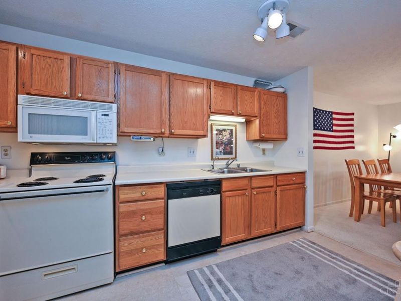 7382 Ridgepoint Drive, Unit 7, Cincinnati, OH 45230 Photo 18
