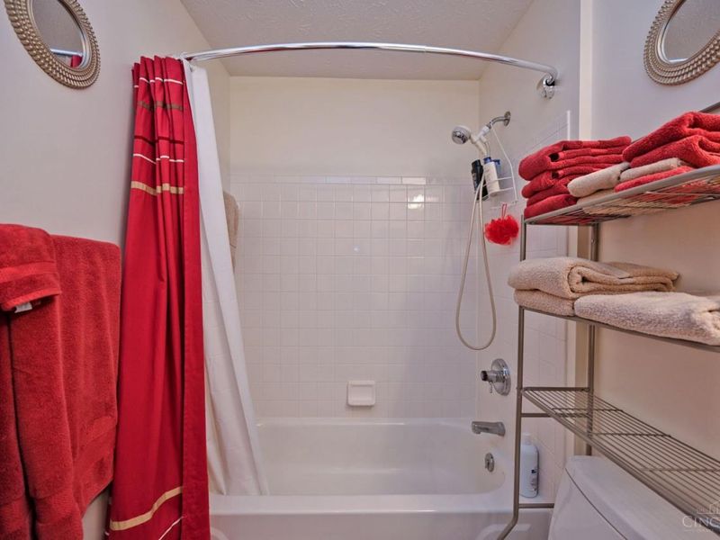 7382 Ridgepoint Drive, Unit 7, Cincinnati, OH 45230 Photo 29