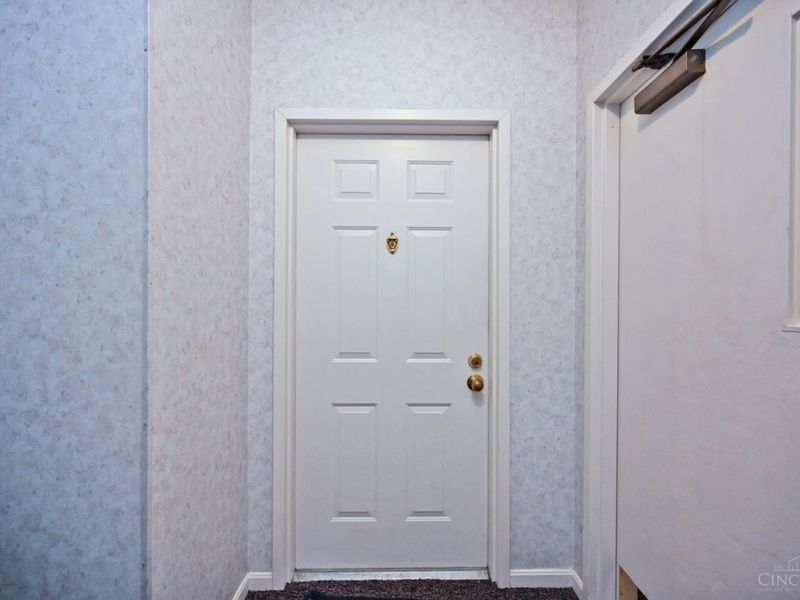 7382 Ridgepoint Drive, Unit 7, Cincinnati, OH 45230 Photo 6