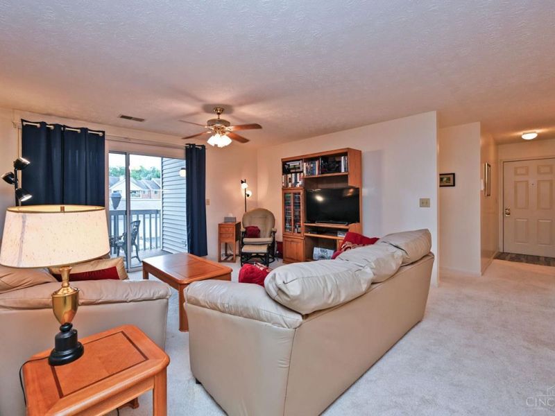 7382 Ridgepoint Drive, Unit 7, Cincinnati, OH 45230 Photo 9