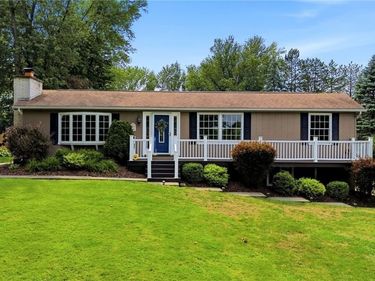 26 Brookside Drive, North Java, NY 14113