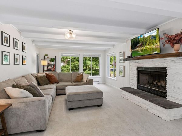 6060 Hemlock Lane N, Plymouth, MN 55442