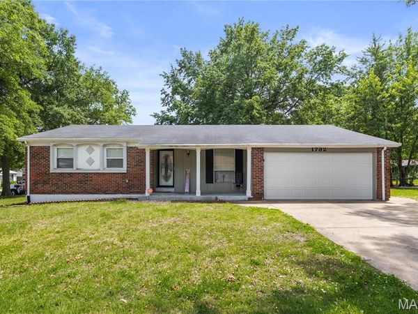 1732 Del Rosa Way , Unincorporated, MO 63138