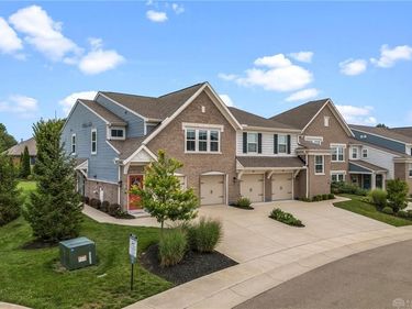 296 Old Pond Road, Springboro, OH 45066