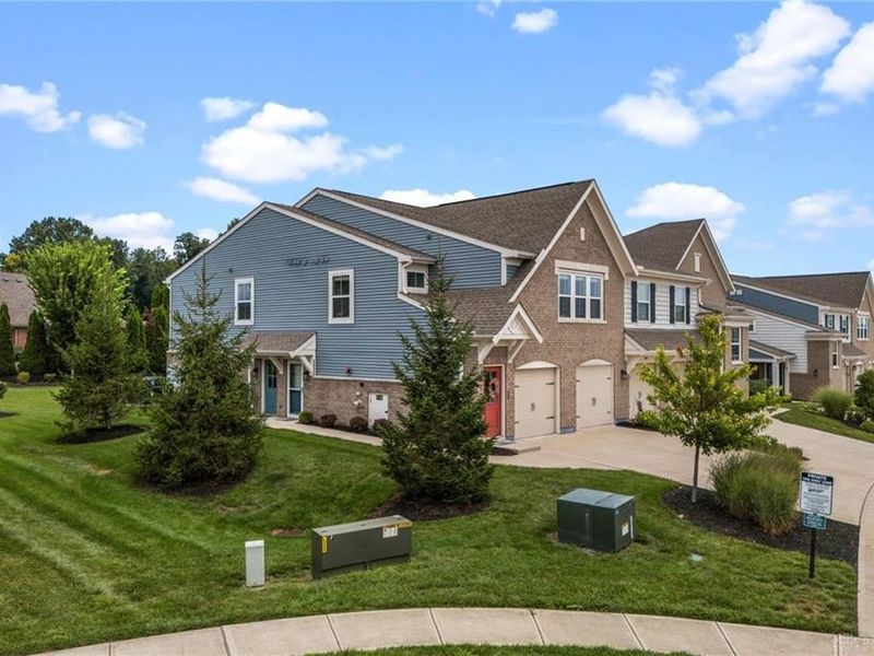296 Old Pond Road, Springboro, OH 45066 Photo 2
