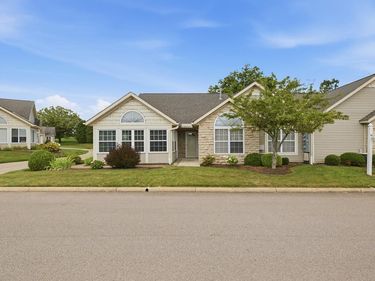1182 Cobblefield Dr, Ontario, OH 44903