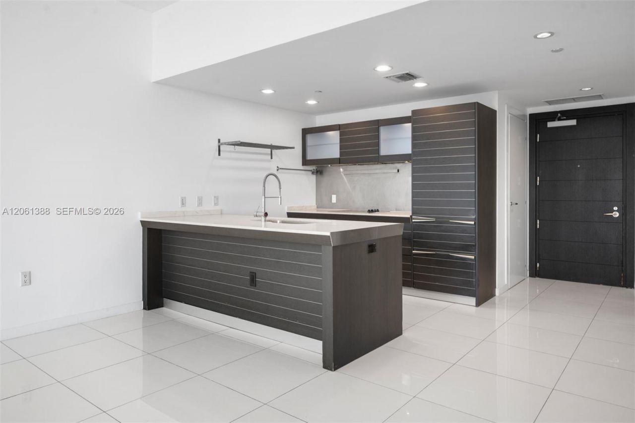 200 Biscayne Boulevard Way , Unit 4409, Miami, FL 33131 Photo