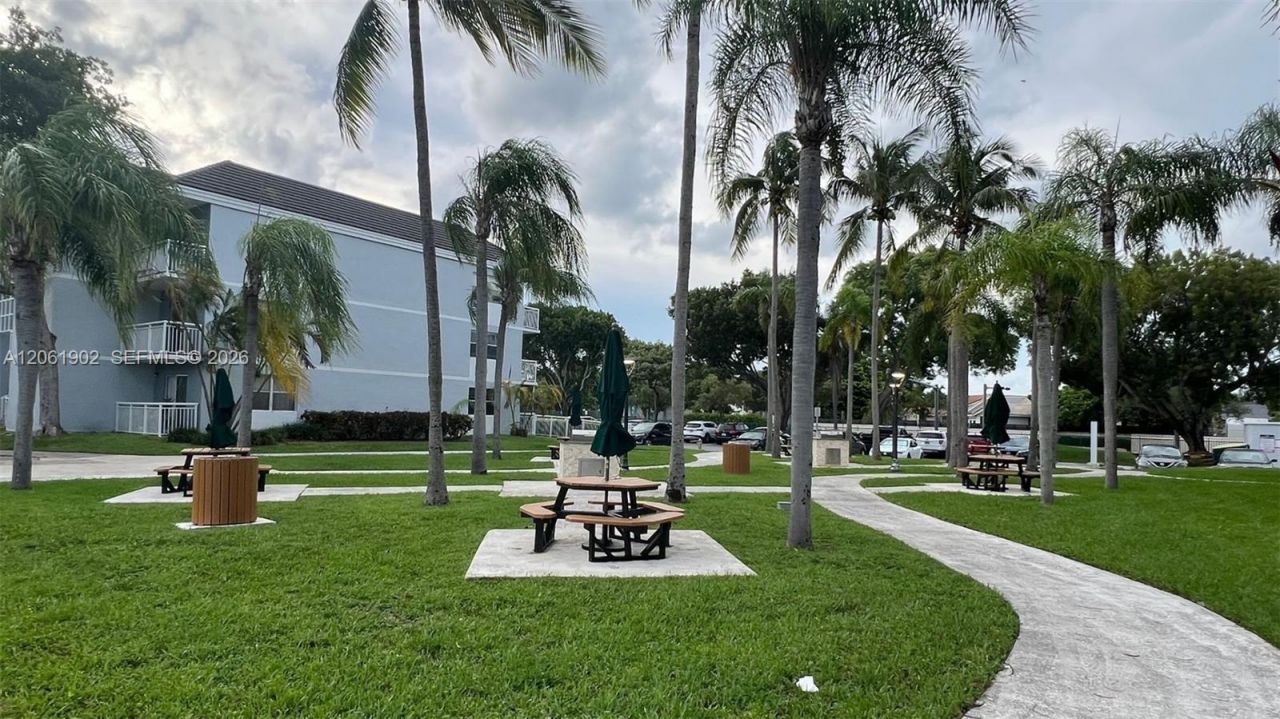 8600 SW 212th St, Unit 108, Cutler Bay, FL 33189 Photo