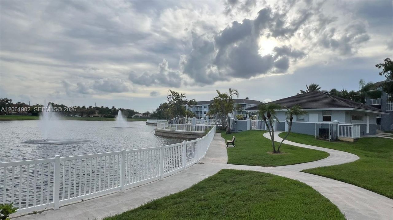 8600 SW 212th St, Unit 108, Cutler Bay, FL 33189 Photo