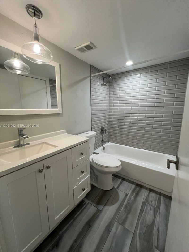 8600 SW 212th St, Unit 108, Cutler Bay, FL 33189 Photo