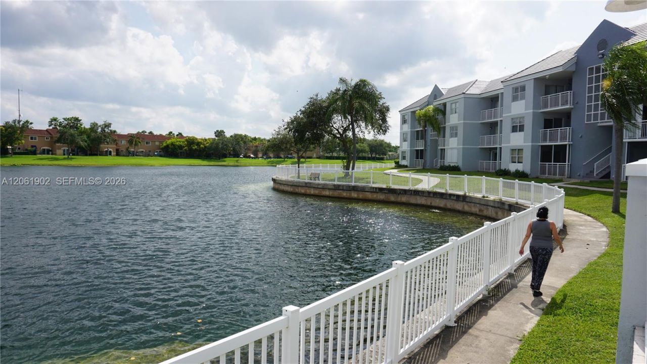 8600 SW 212th St, Unit 108, Cutler Bay, FL 33189 Photo
