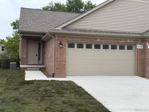 819 Chelsea Ridge Court, Howell, Mi 48843