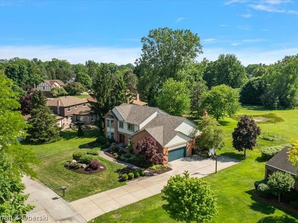 37125 Fox Glen , Farmington Hills, MI 48331