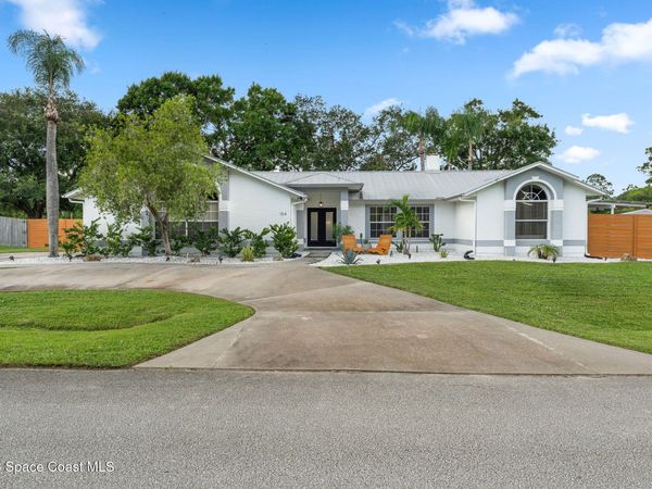154 Nemo Circle NE , Palm Bay, FL 32907