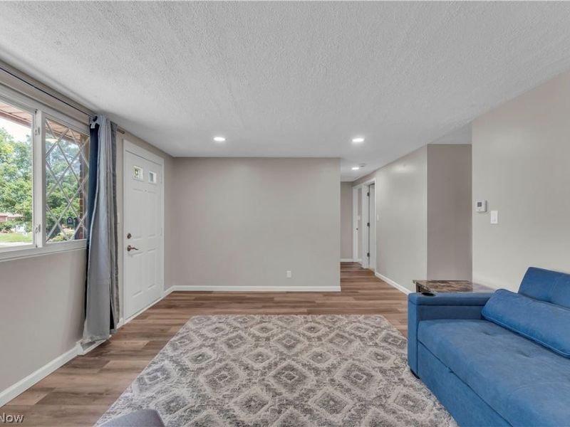 6391 Sandfield Drive , Brook Park, OH 44142 Photo 12