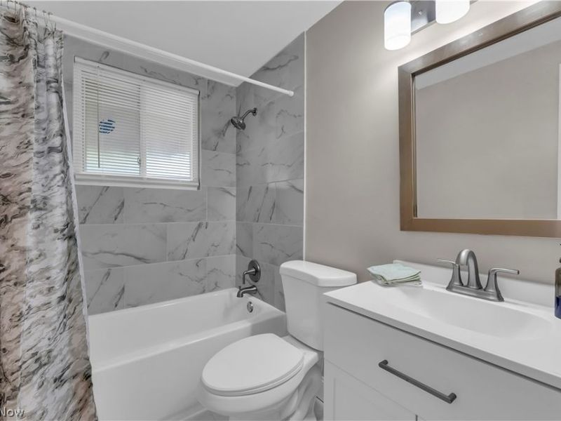 6391 Sandfield Drive , Brook Park, OH 44142 Photo 13