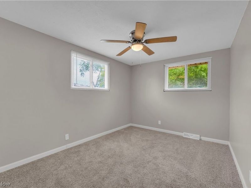 6391 Sandfield Drive , Brook Park, OH 44142 Photo 17