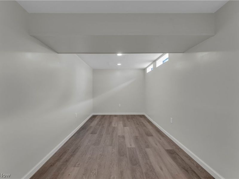 6391 Sandfield Drive , Brook Park, OH 44142 Photo 23