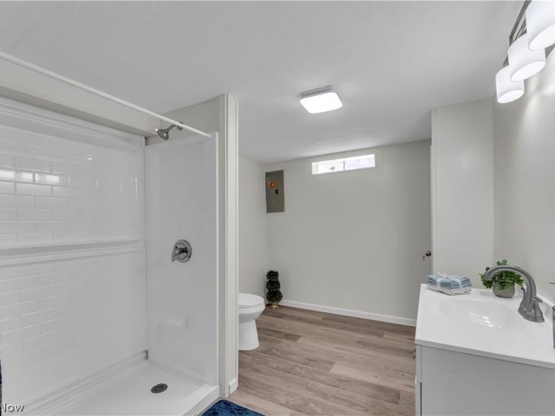 6391 Sandfield Drive , Brook Park, OH 44142 Photo 24