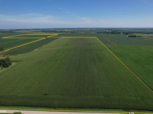 Knox Rd. 200 N, Galesburg, IL 61474
