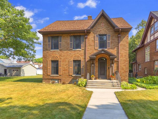 416 Lincoln Ave, Sheboygan, WI 53081