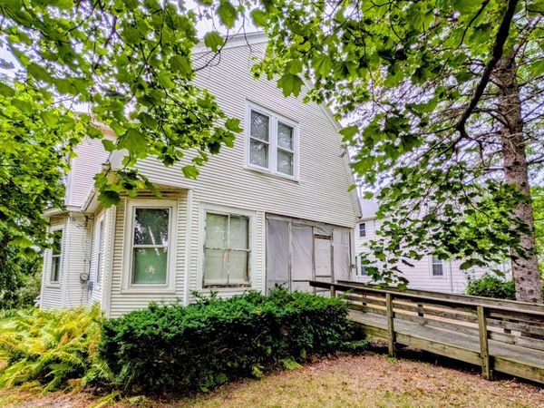 1004 Whitewater Ave, Fort Atkinson, WI 53538