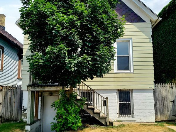2116 S 13th St, Milwaukee, WI 53215