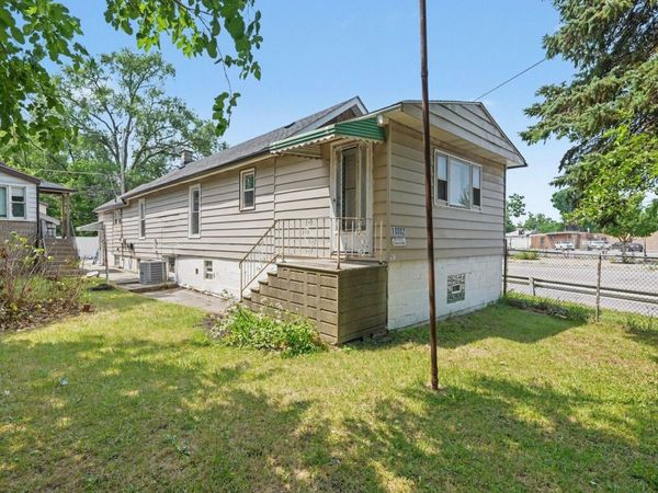 10004 S Torrence Avenue , Chicago, IL 60617