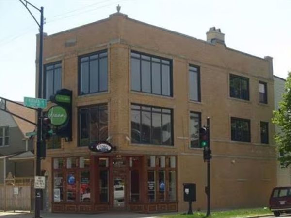 4159 W Fullerton Avenue, Chicago, IL 60639