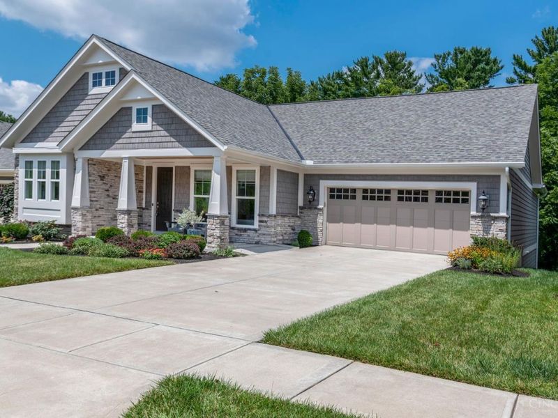4049 Retreat Drive, Blue Ash, OH 45241 Photo 2
