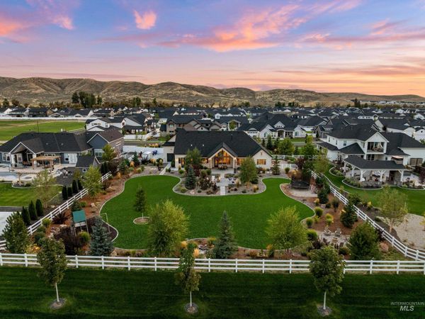 7940 W Mirror Pond Drive, Boise, ID 83714