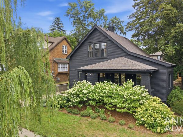 1150 Neland Avenue SE, Grand Rapids, MI 49507