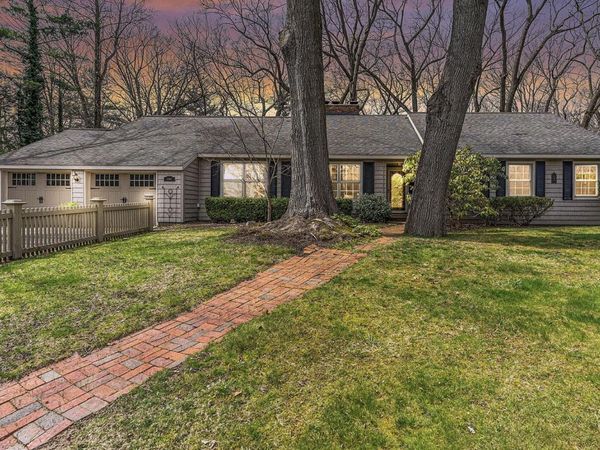 17887 N Fruitport Road, Spring Lake, MI 49456