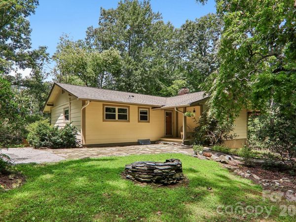 3 Edelweiss Drive , Horse Shoe, NC 28742