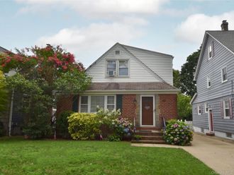 67 Iris Avenue Floral Park, NY 11001