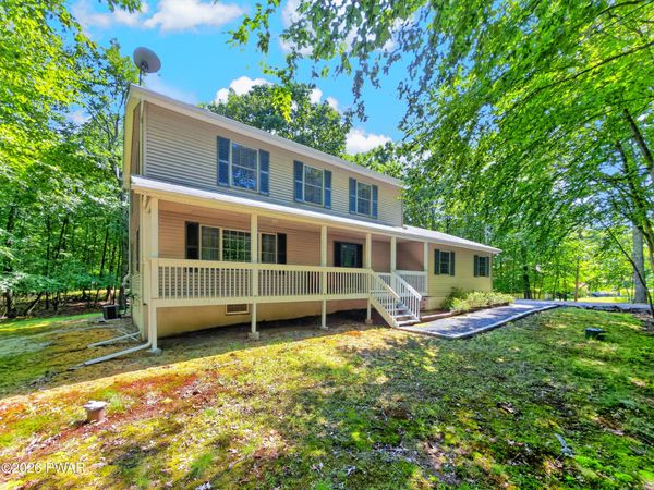 104 Middleton Drive , Milford, PA 18337