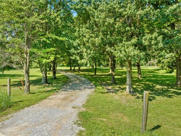 15273 Russell Road , Siloam Springs, AR 72761