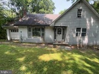 178 TWIN LAKES DRIVE, SHOHOLA, PA 18458