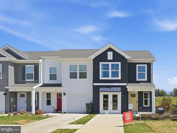 201 CAMDEN DRIVE, WAYNESBORO, VA 22980
