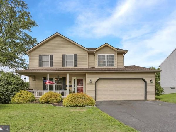 314 WINDING WAY , WOMELSDORF, PA 19567
