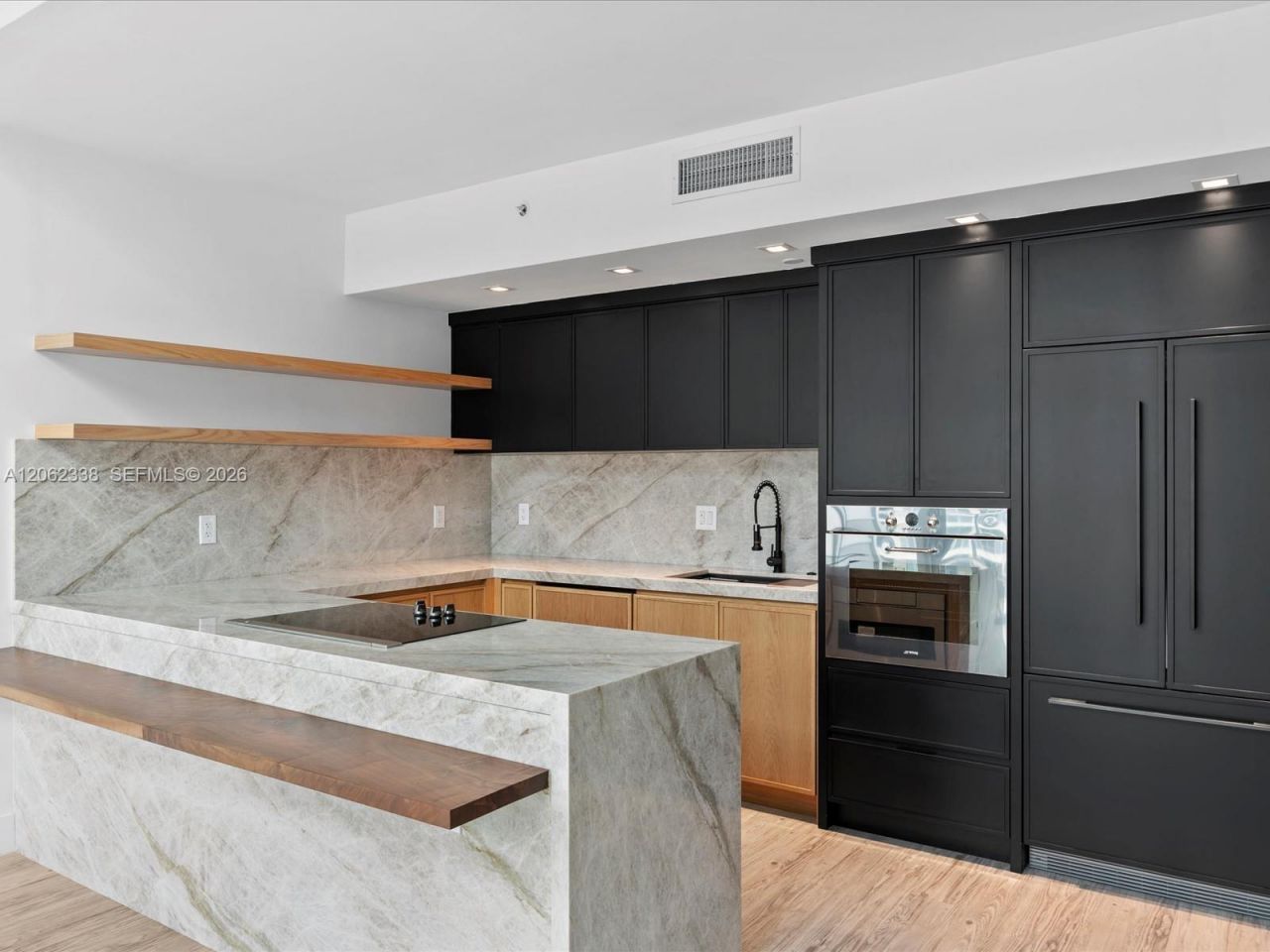 92 SW 3rd St , Unit 704, Miami, FL 33130 Photo