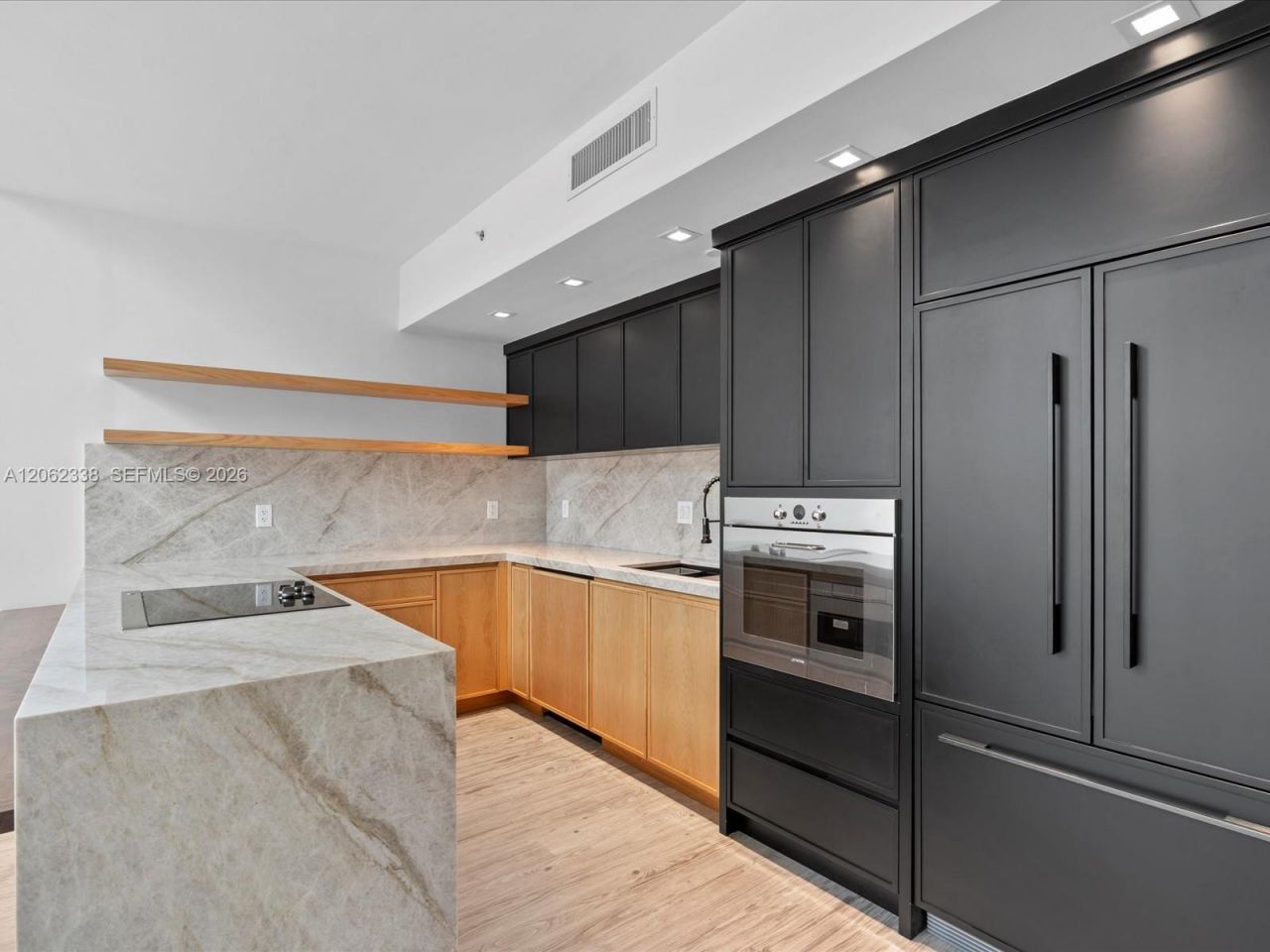 92 SW 3rd St , Unit 704, Miami, FL 33130 Photo