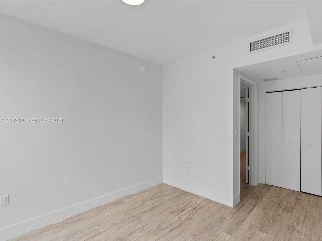 92 SW 3rd St , Unit 704, Miami, FL 33130 Photo
