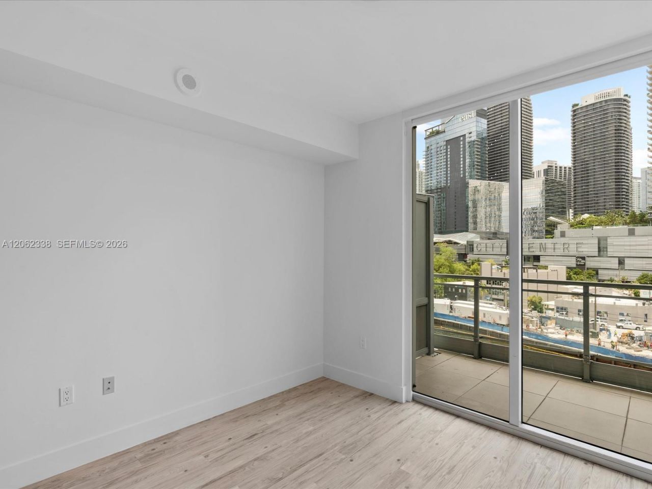 92 SW 3rd St , Unit 704, Miami, FL 33130 Photo