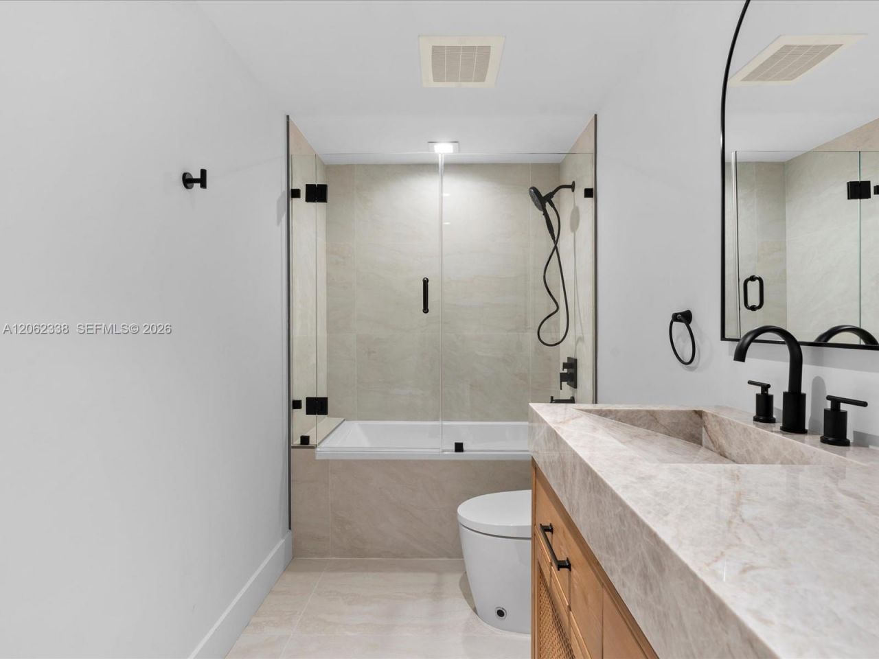 92 SW 3rd St , Unit 704, Miami, FL 33130 Photo