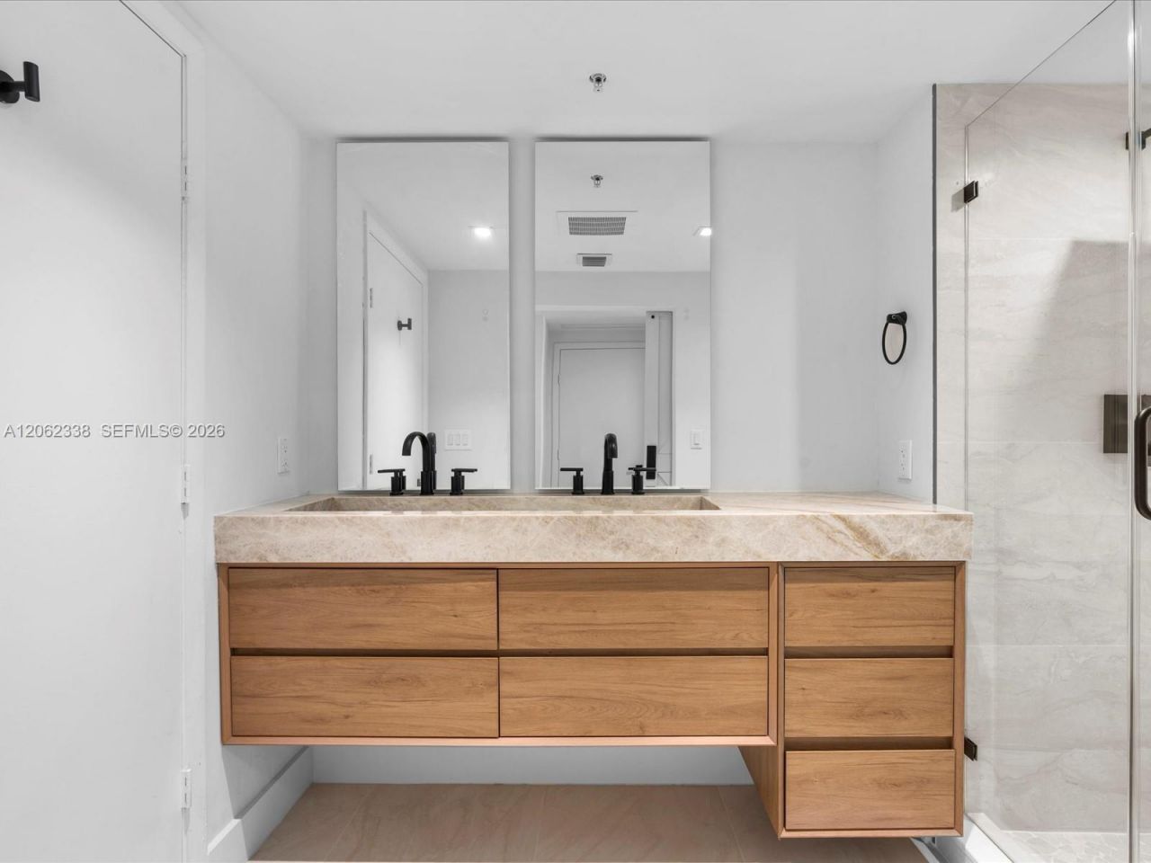 92 SW 3rd St , Unit 704, Miami, FL 33130 Photo