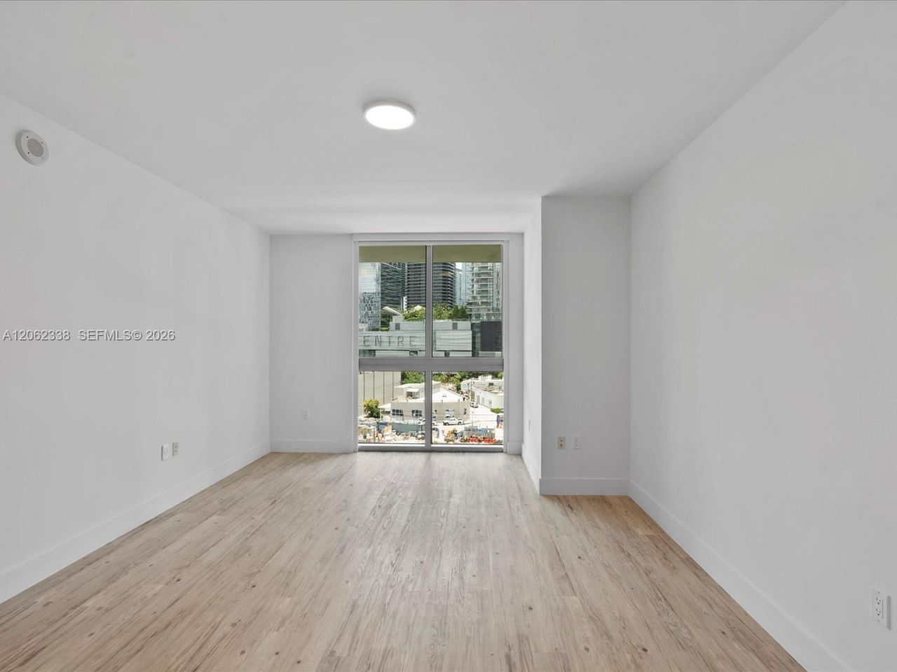 92 SW 3rd St , Unit 704, Miami, FL 33130 Photo