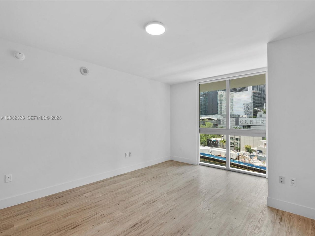 92 SW 3rd St , Unit 704, Miami, FL 33130 Photo